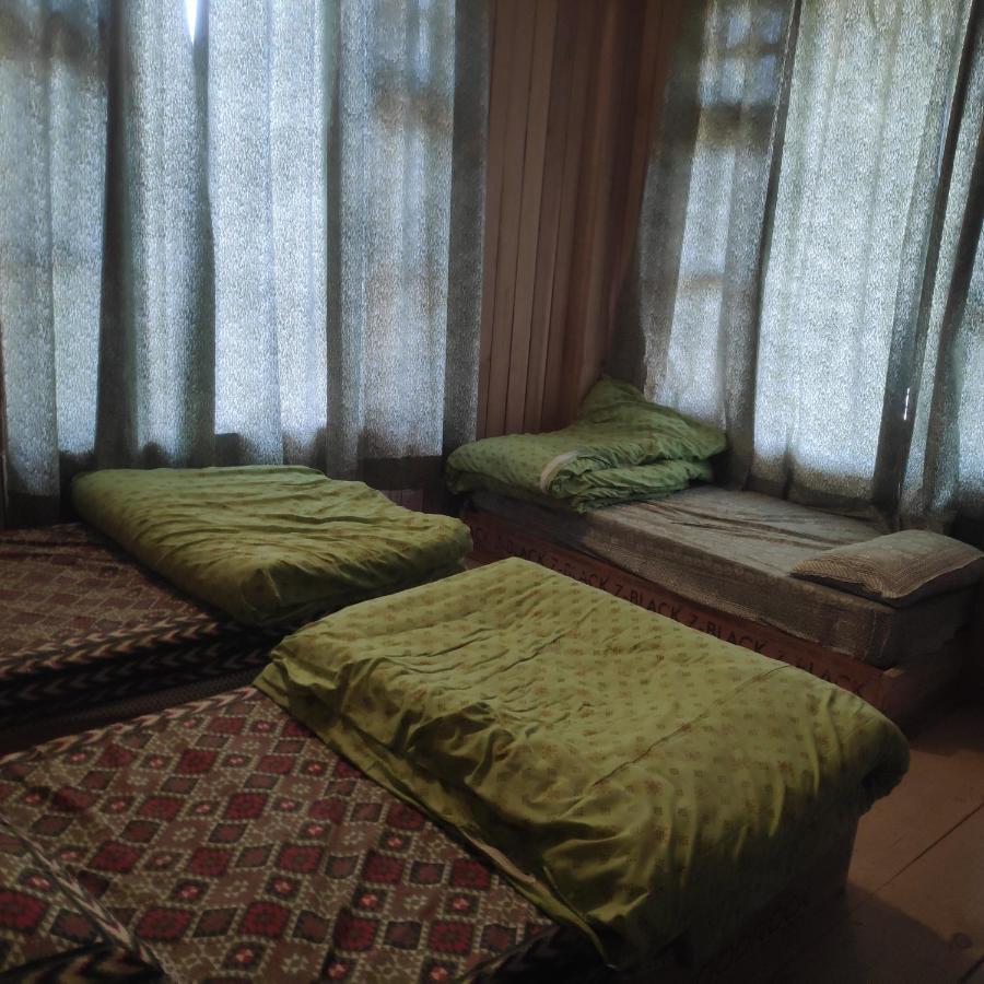 Sukun Hostel Sainj Extérieur photo